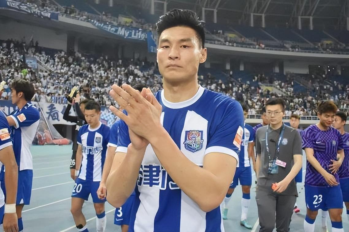 足彩-韩鹏飞已跟着蓉城冬训,为何网传他要回到津门虎,背后原因找到了